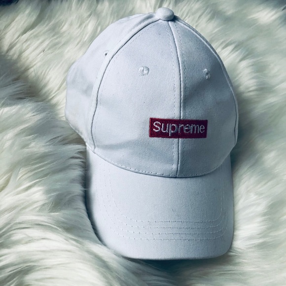 Supreme white hat - Picture 2 of 7